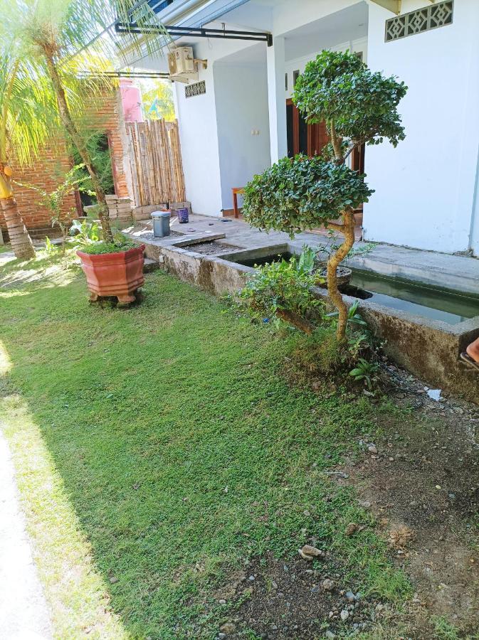 Merendeng Hostel Kuta Kuta  Exterior foto
