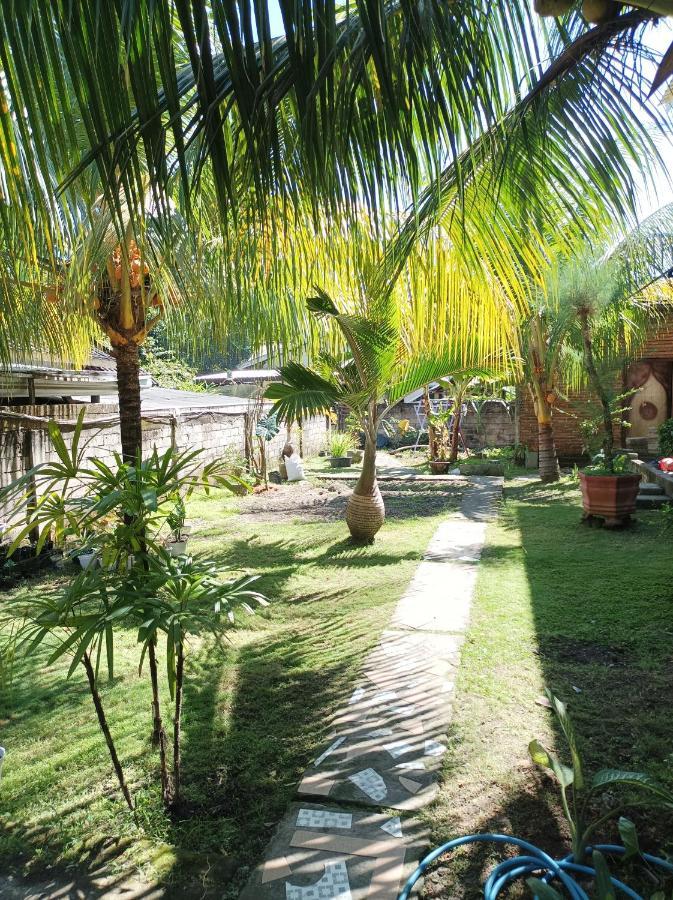 Merendeng Hostel Kuta Kuta  Exterior foto